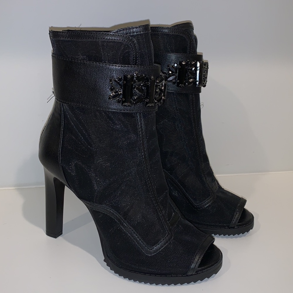 KARL LAGERFELD PARIS Blayze Lug Sole Booties